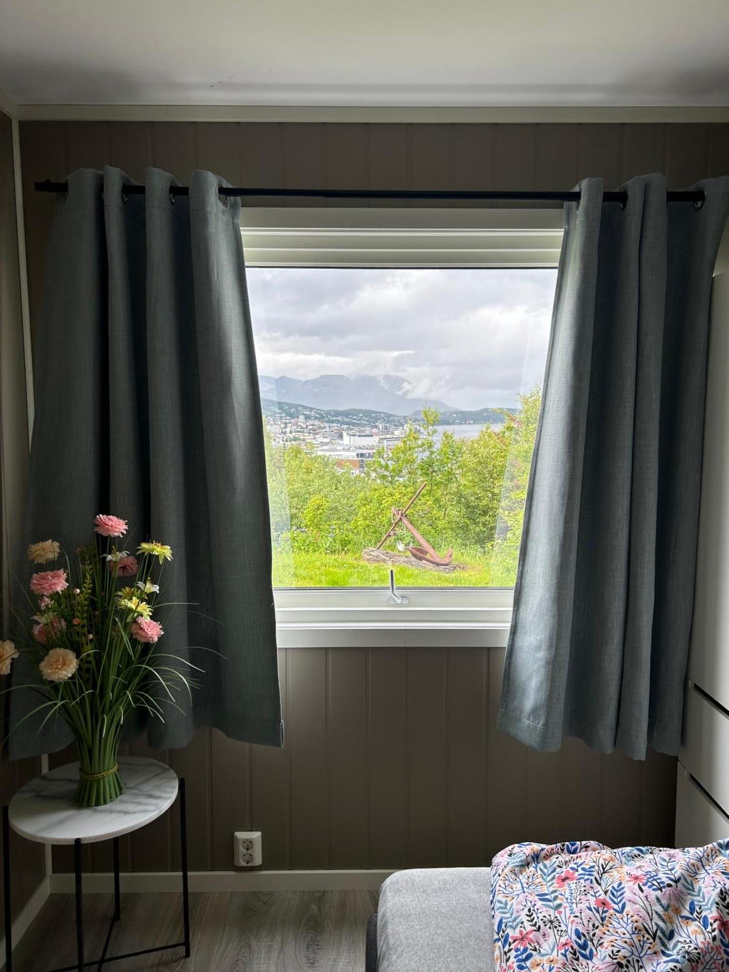 Harstad, All Seasons Apartment Bagian luar foto